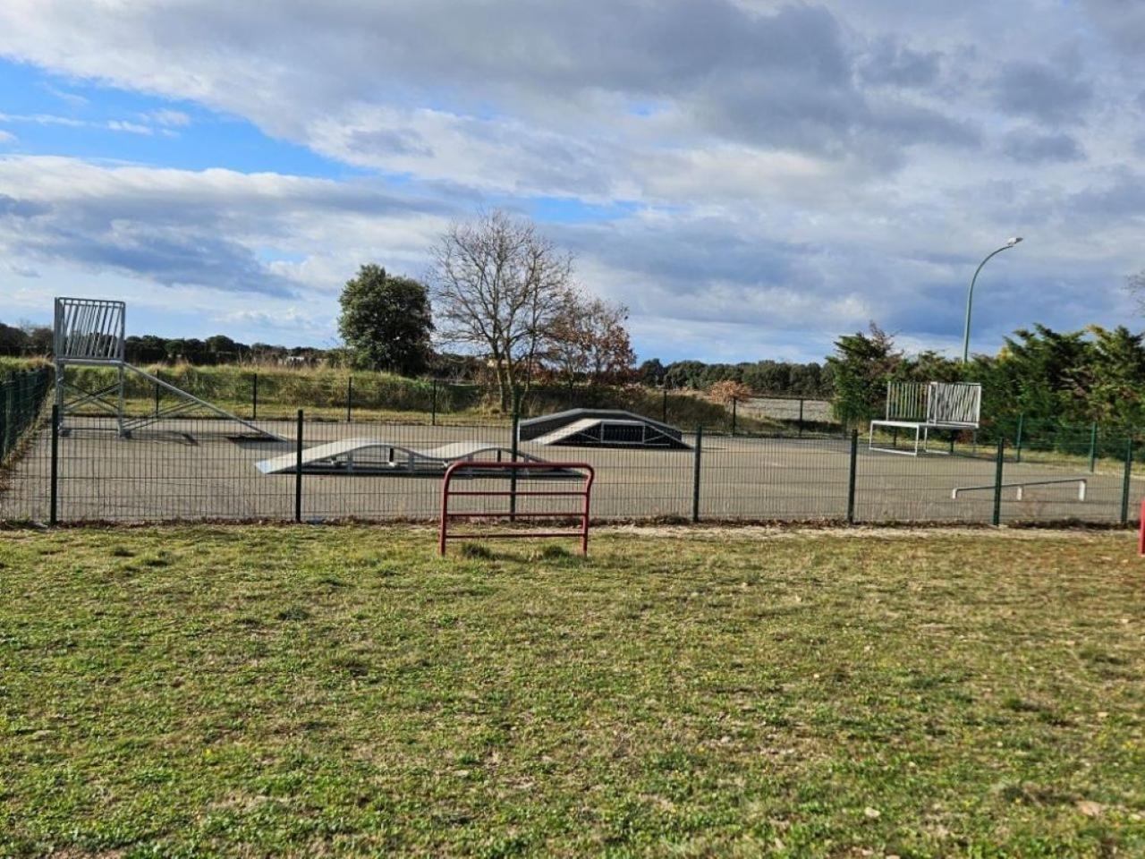 Gite La Joliette Et Le Chesnaie Grillon Exteriör bild